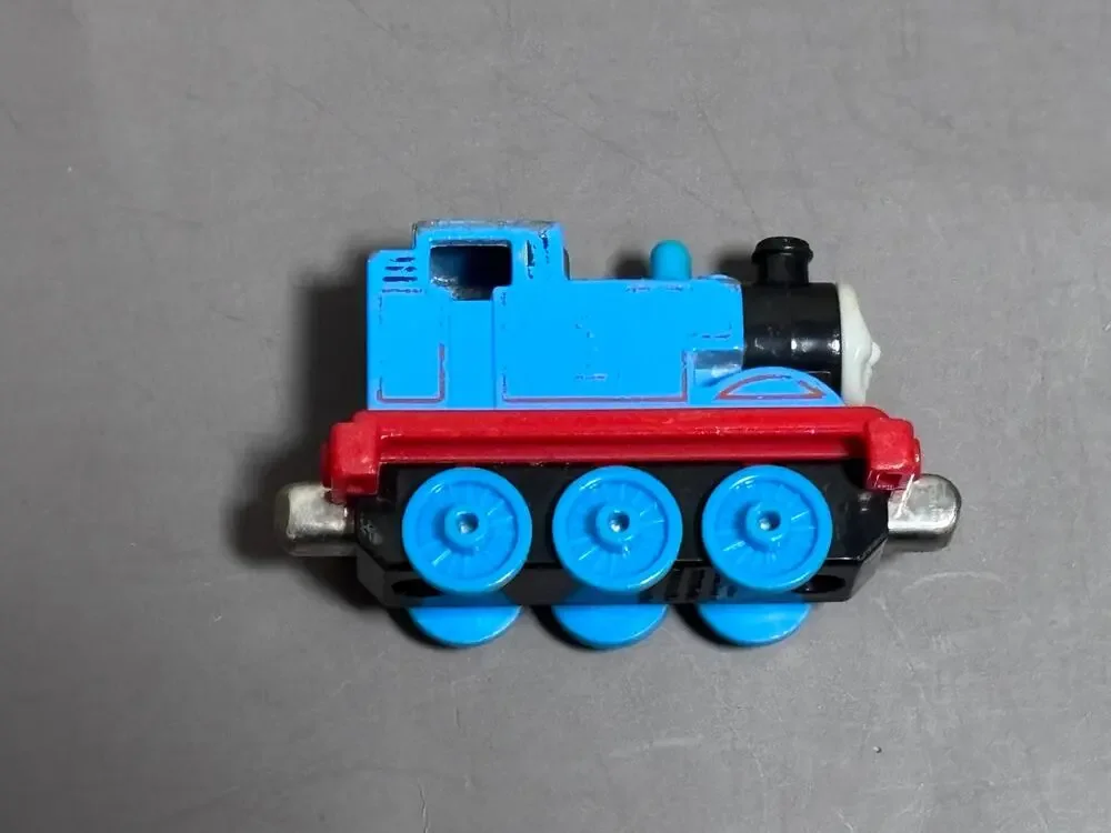 Thomas the Train Take N Play Metal Diecast 2012 Gullane Mattel Magnetic